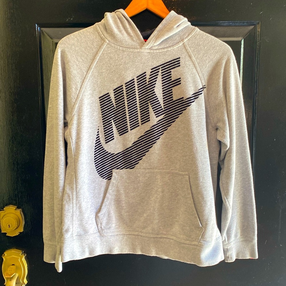 Gray Nike hoodie - size XL